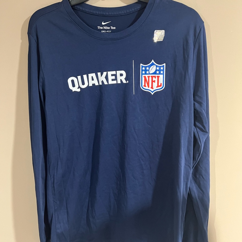 NWOT Nike Dri fit Quaker NFL tee med